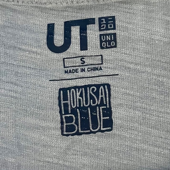 (women) uniqlo • hokusai blue gray ombré japanese graphic oversized tshirt - Picture 10 of 14